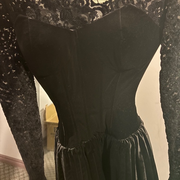 Binwa London Lace and Velvet Dress - Picture 6 of 7